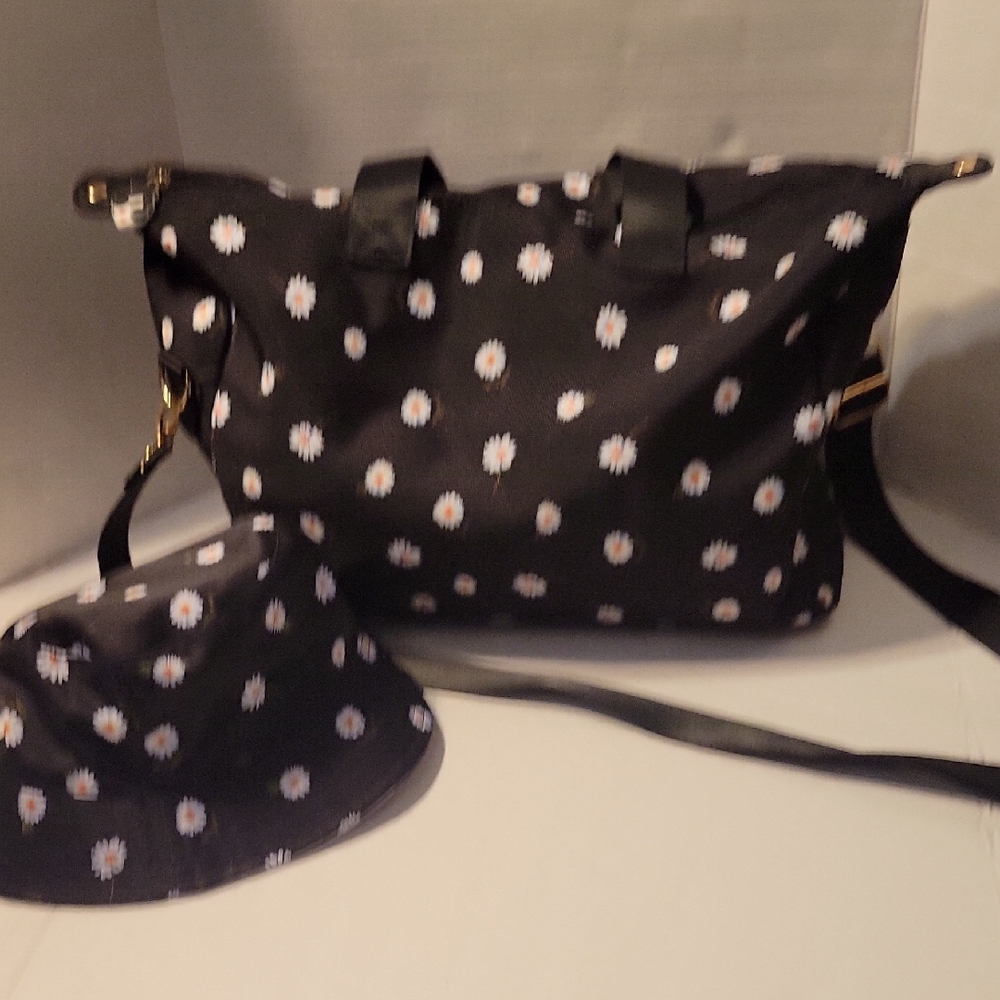 Alice + Olivia Black Daisy Tote and Hat Set